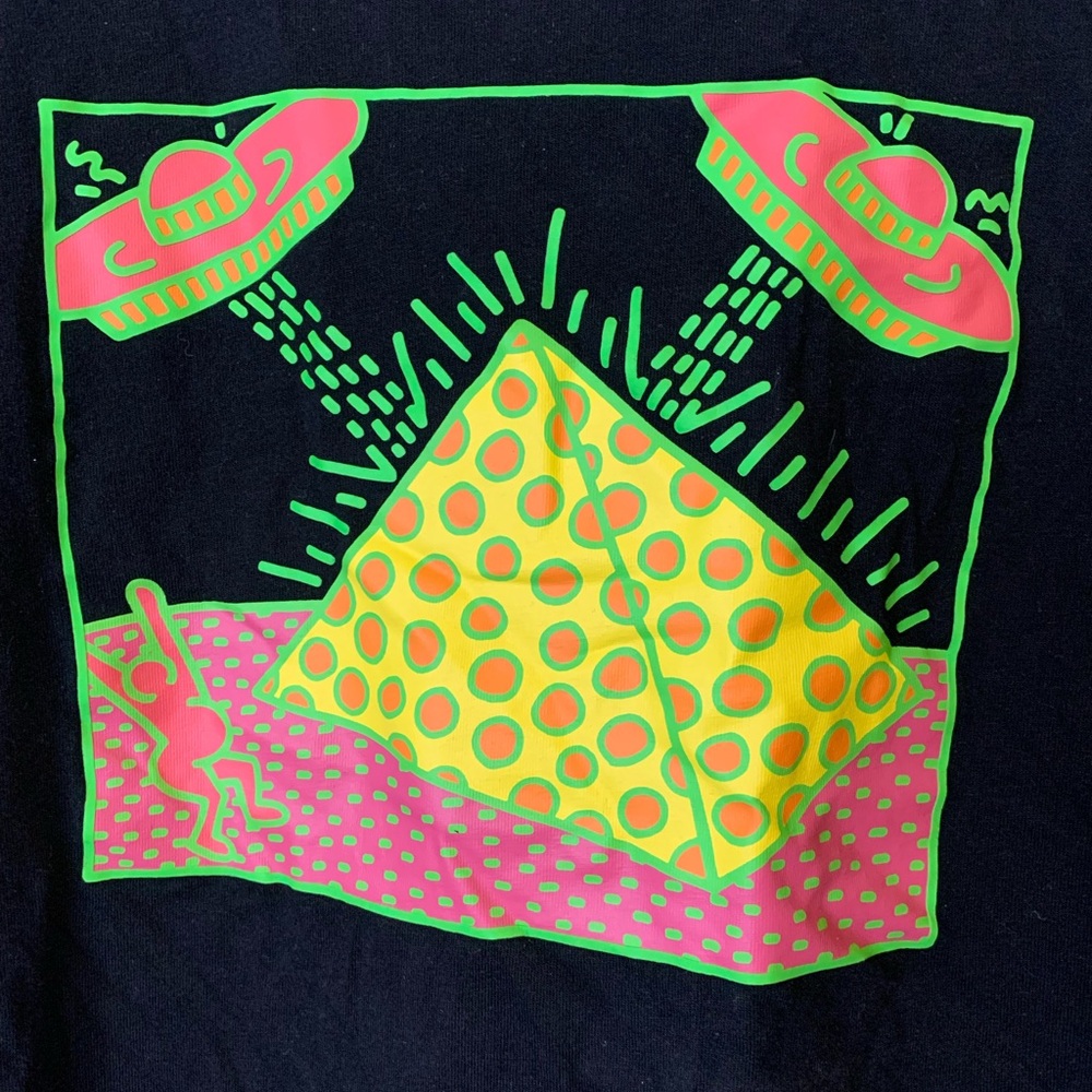 Uniqlo UT Archive Keith Haring Graphic T Shirt Size M Alien UFO Sci Fi Artsy - Picture 3 of 6